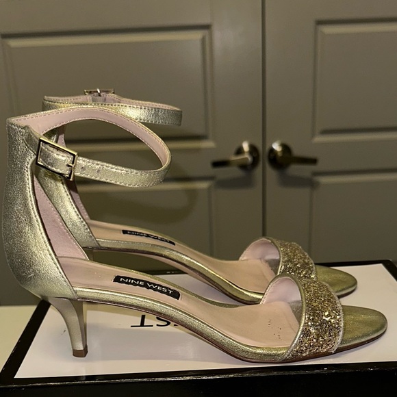 Nine West Leisa Gold Glitter Dress Sandals Kitten Open Heels Ankle Strap 2” 6 🤩 - Picture 8 of 11